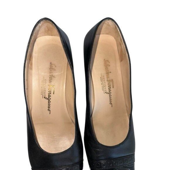 Salvatore Ferragamo Womens Square Patent Cap Toe Heels Size 8B Black Leather - Picture 11 of 12